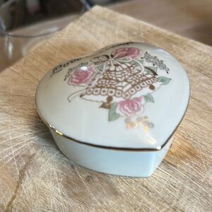 VINTAGE | Romantic Heart-Shaped Ceramic Jewelry Box with Floral Design
